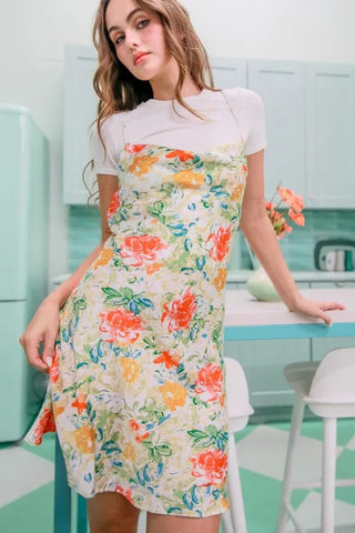 Vestido Satén Floral Ajustado con Cuello Drapeado para Mujer - Estilo y Elegancia