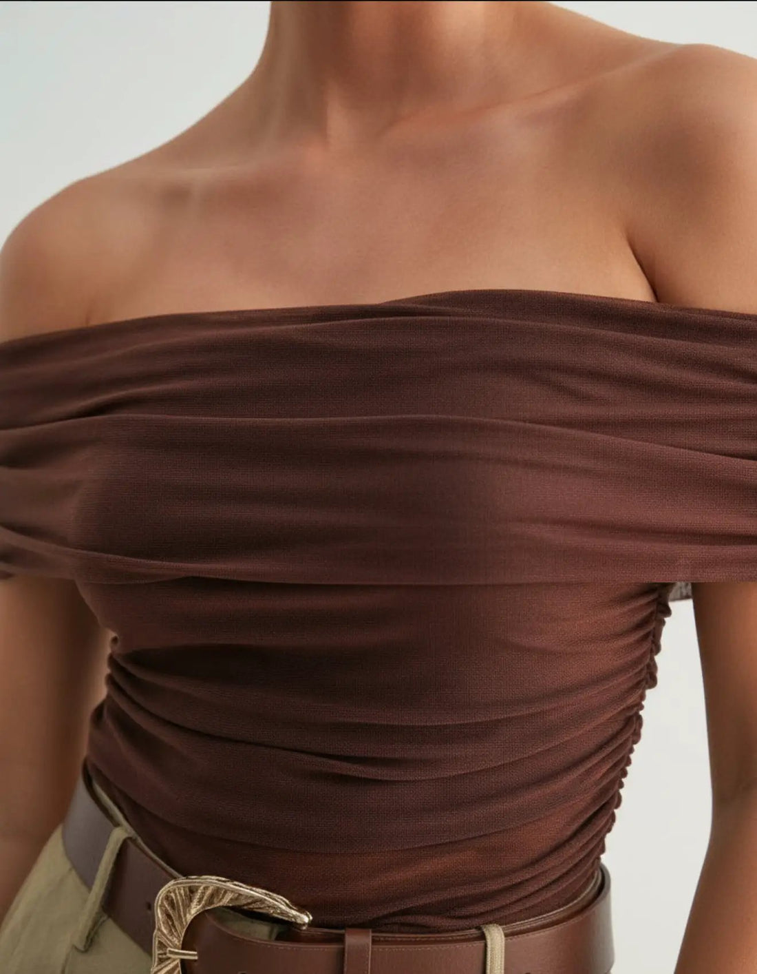 Blusa Mesh Top off shoulder de malla fruncida para mujer | Elegante y moderno | Varios colores by Yanet Collective