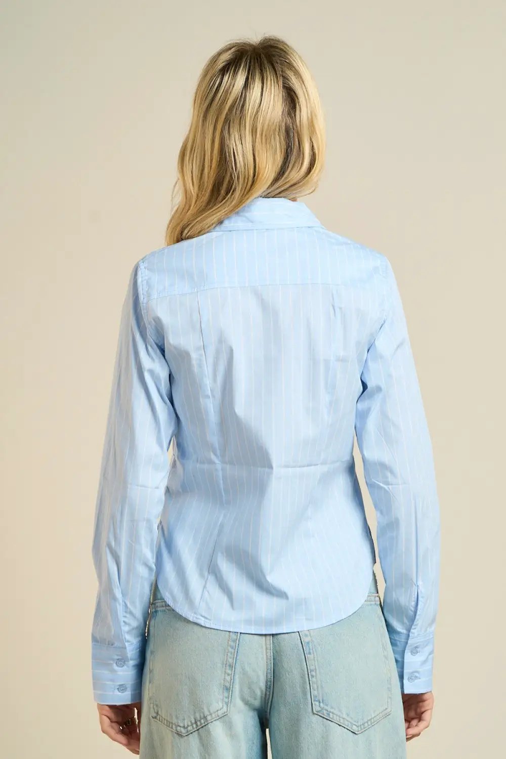ANWND Camisa de botones de manga larga a rayas color beige - Ropa