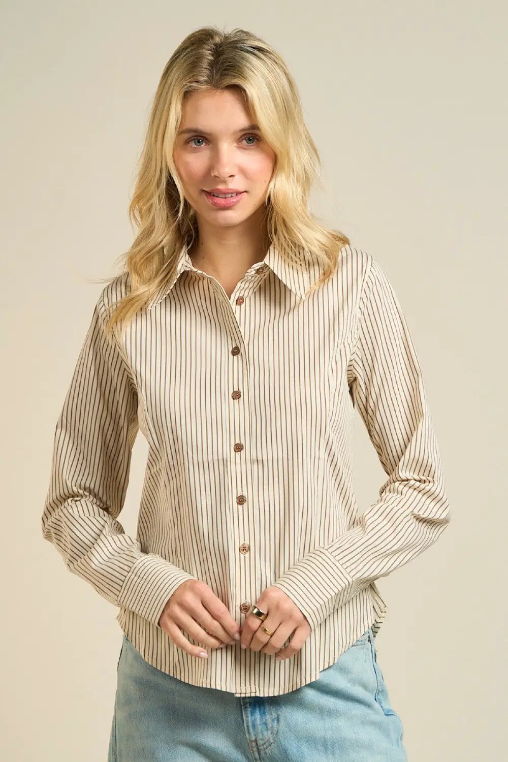 ANWND Camisa de botones de manga larga a rayas color beige - Ropa