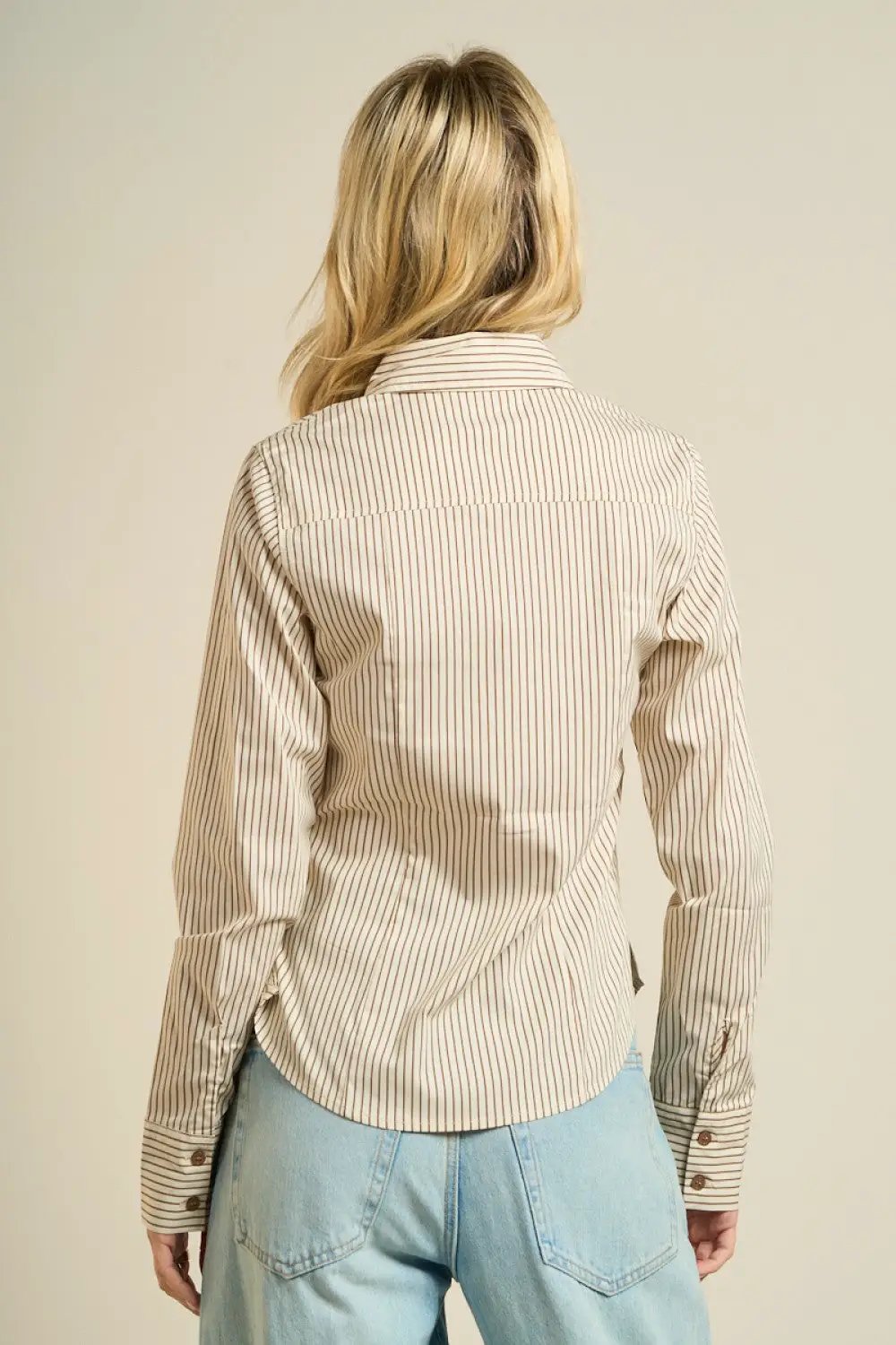 ANWND Camisa de botones de manga larga a rayas color beige - Ropa