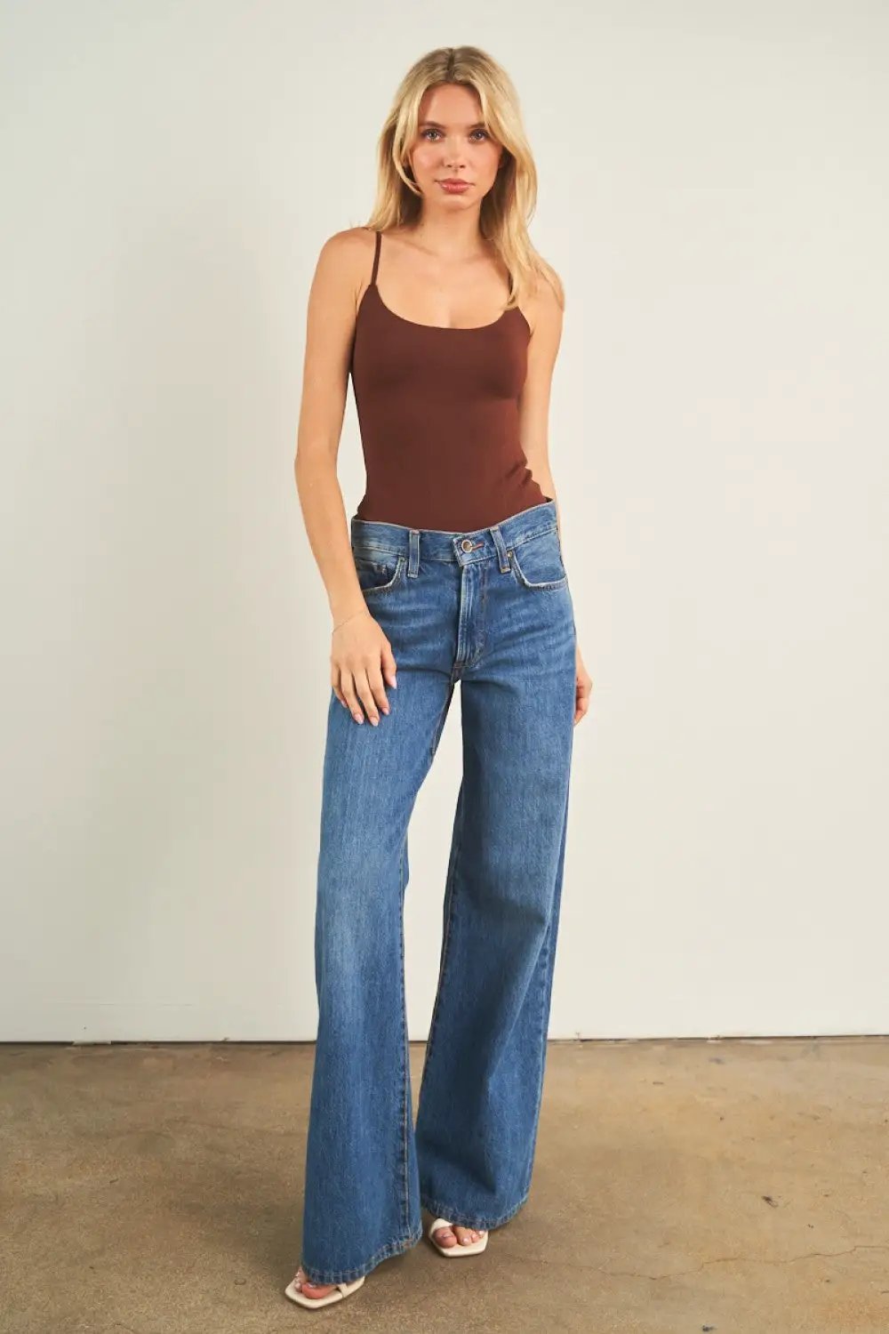ANWND Body de tirantes espagueti rojo con silueta ajustada - Body
