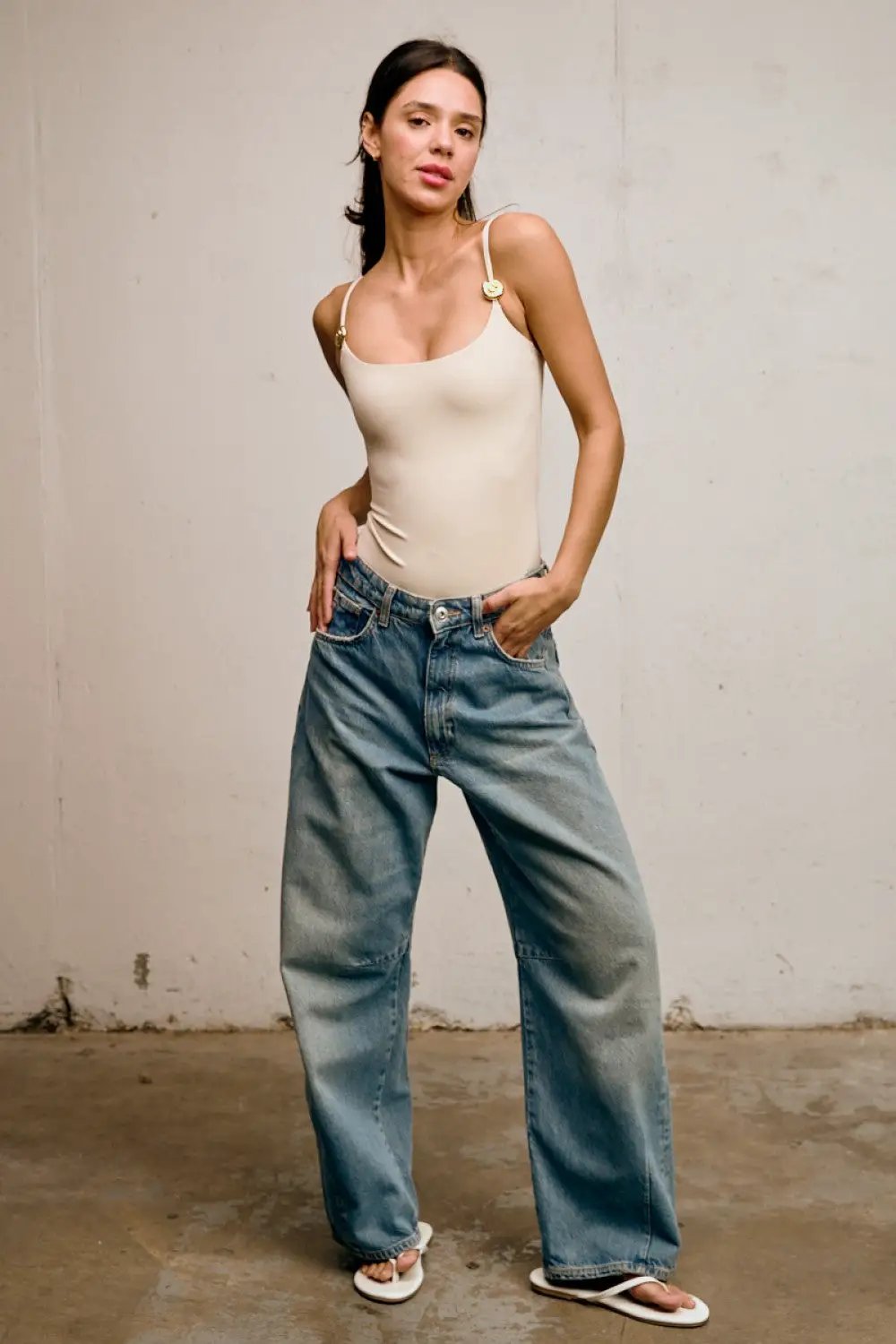 Body con Broche en Tirantes Ajuste Perfecto by Yanet Collective