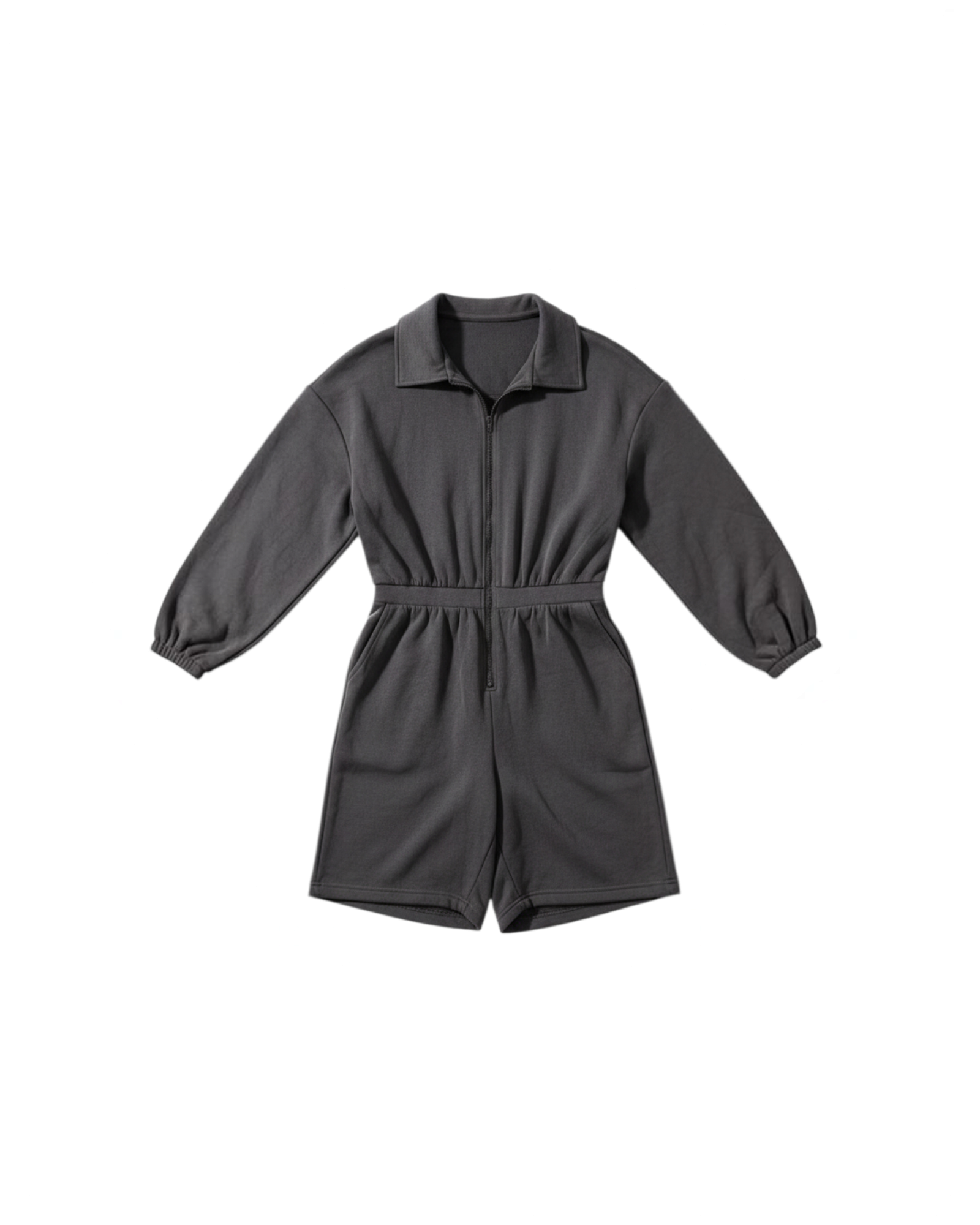 Jumpsuit corto Yanet Collective color carbón con cierre frontal, cuello estructurado y mangas largas ajustadas