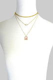 Cuello en capas con cadena gruesa y diseño de flores y corazones