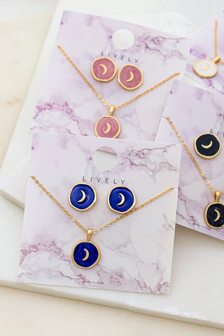 Elegante Set de Collar y Pendientes de Media Luna: Diseño Exclusivo
