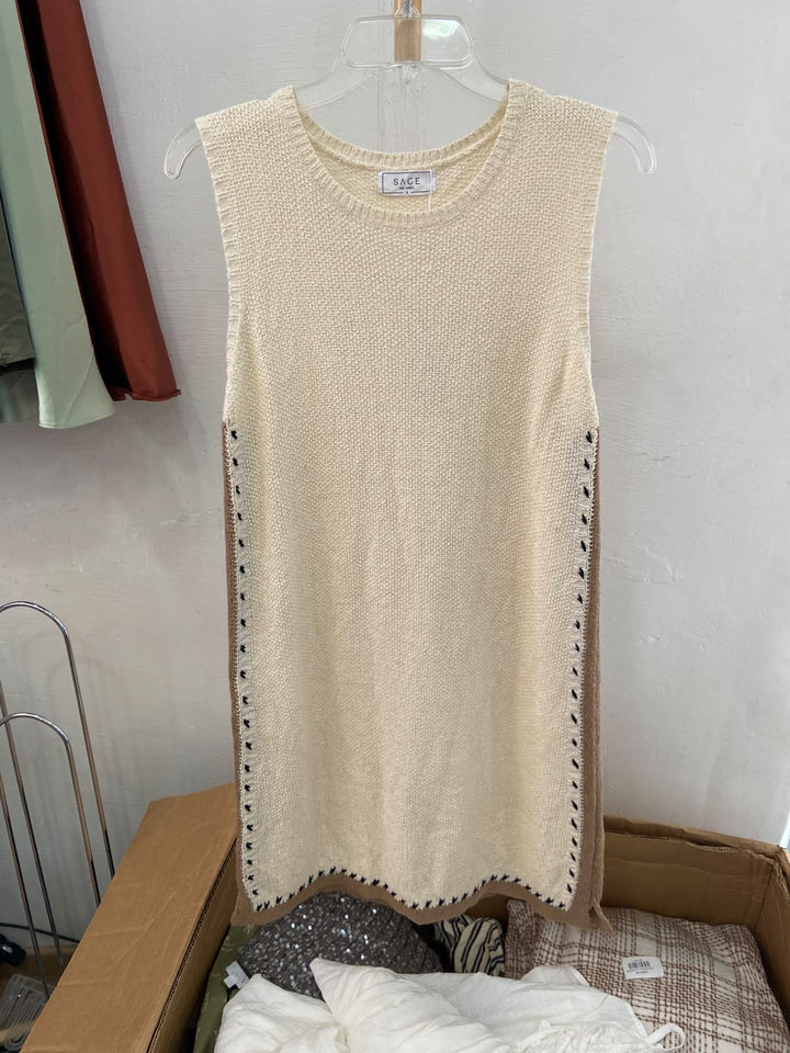 Túnica de Punto Crema sin Mangas con Detalle Lateral - Estilo Boutique