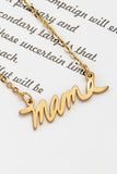 Collar con Colgante "Mamá" en Latón Cepillado - Elegancia Maternal
