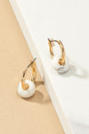 Pendientes de Aro Huggie con Piedras Semipreciosas - Elegancia Natural