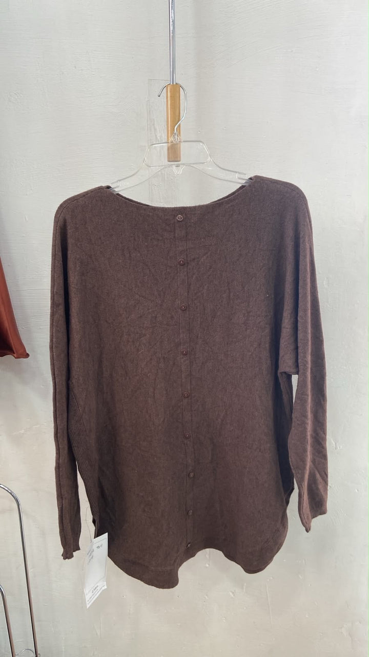 Blusa Boutique de Manga Larga con Botones en la Espalda - Tono Marrón