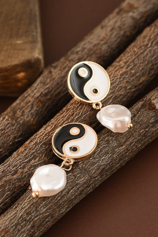 Pendientes colgantes de perla Ying Yang