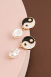 Pendientes colgantes de perla Ying Yang
