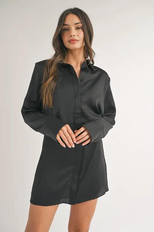 Vestido Corto de Manga Larga con Botones Frontales by Yanet Collection