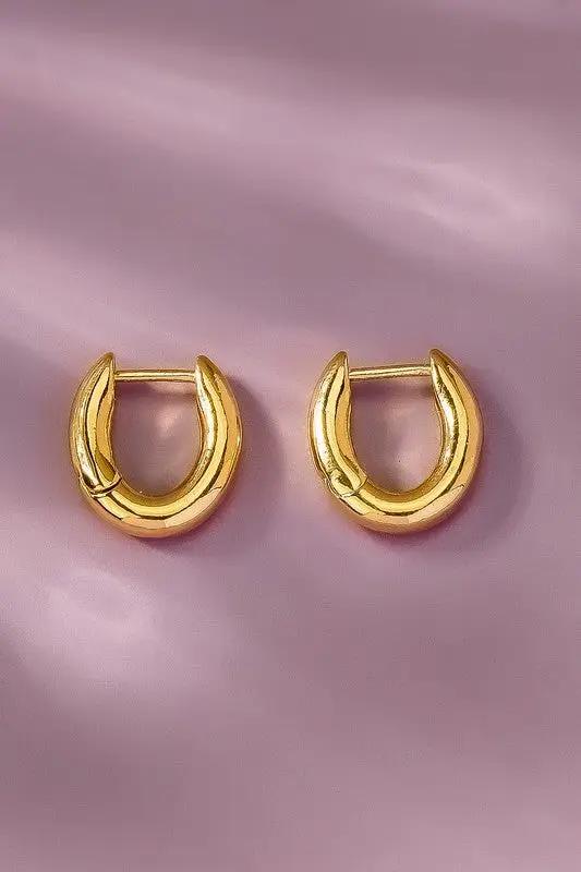 Set de 3 Aretes Huggies Dorados | Argolla Redonda, Ovalada y Tulipán | Acero Inoxidable Chapado en Oro by LA3accessories