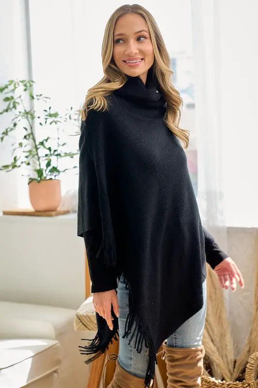 Poncho Tejido Sueter de Mujer con Cuello Mago y Flecos - Negro Elegante by On Blue