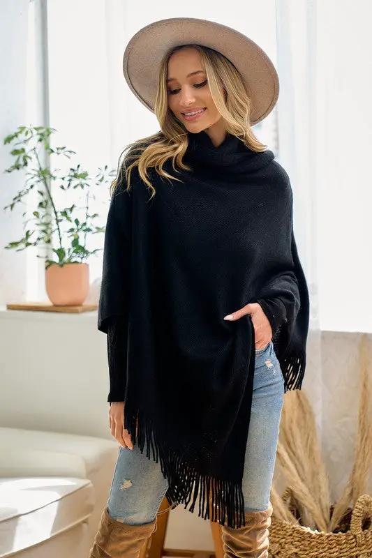 Poncho Tejido Sueter de Mujer con Cuello Mago y Flecos - Negro Elegante by On Blue