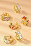 Pendientes Huggie de Brass con Piedras CZ de Corte Baguette