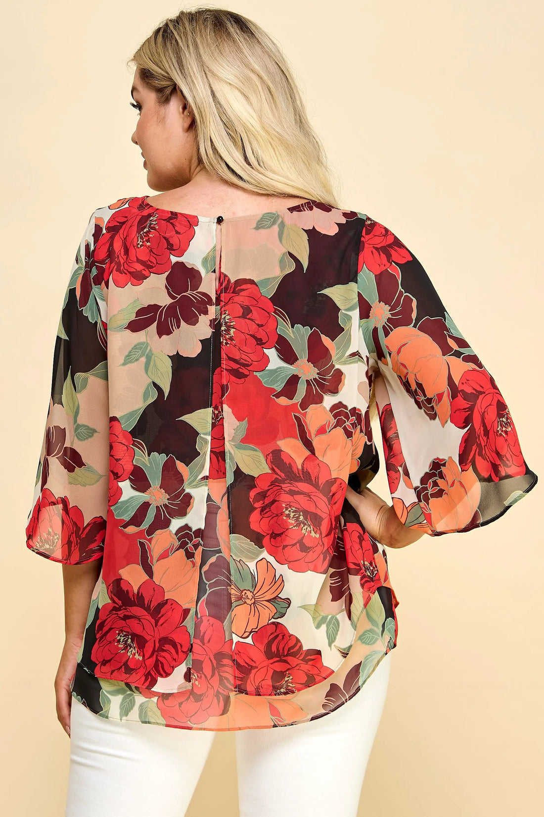 Top de Talla Grande con Doble Capa y Manga Tres Cuartos by Yanet Collective