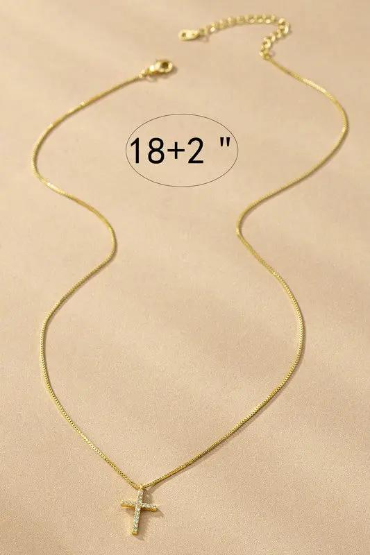 Collar Cruz con Circonitas y Cadena Tipo Caja | Baño PVD Resistente al Agua | Brillo Atemporal by LA3accessories