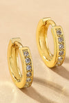 Pendientes de Aro Huggie de Latón con Diamantes de Imitación Impermeables: Elegancia Brillante