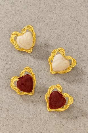 Aretes con forma de corazón esmaltado