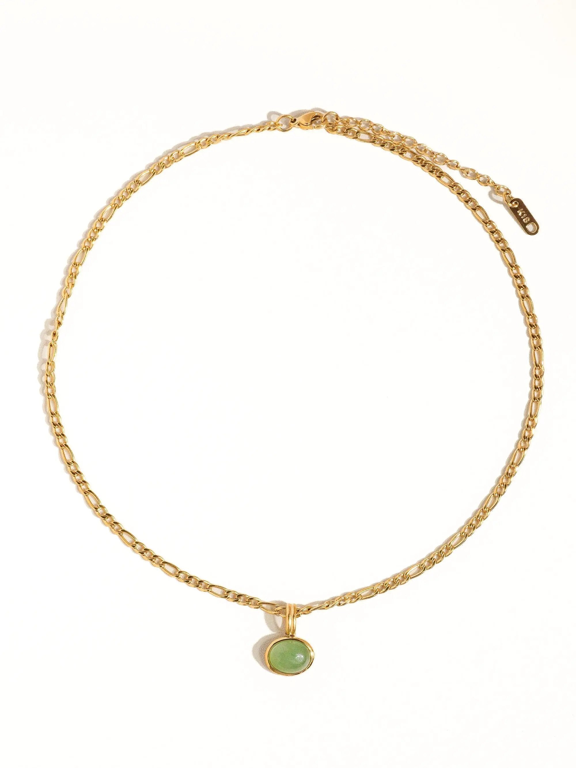 Elegante Collar con Colgante de Piedra Verde para Dama - Baño de Oro 18k by Flanerie