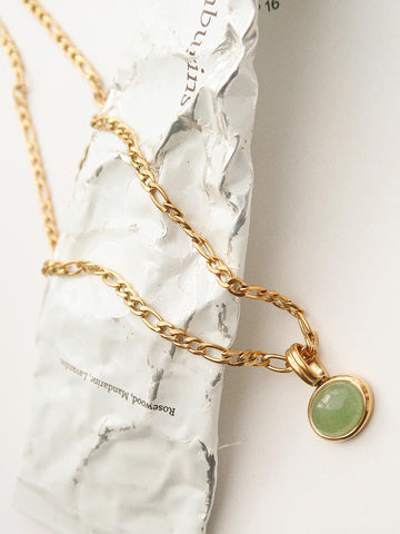 Elegante Collar con Colgante de Piedra Verde para Dama - Baño de Oro 18k