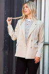 Blazer cruzado con doble botonadura para mujer beige