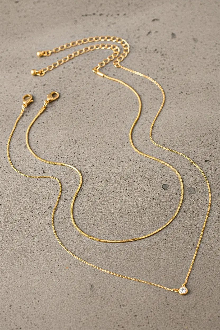 Conjunto de 2 Collares para Dama con Cadena de Serpiente y Dije Redondo de Cristal Brillante - Dorado by LA3accessories