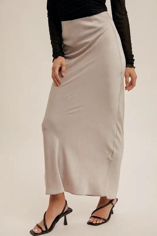 Falda Larga Texturizada Crinkle Plateado Satin by Hem & Thread