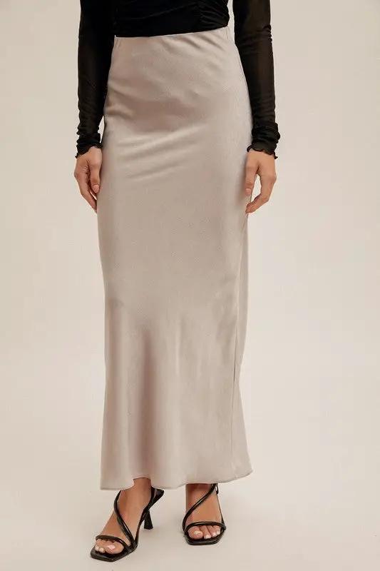 Falda Larga Texturizada Crinkle Plateado Satin by Hem & Thread