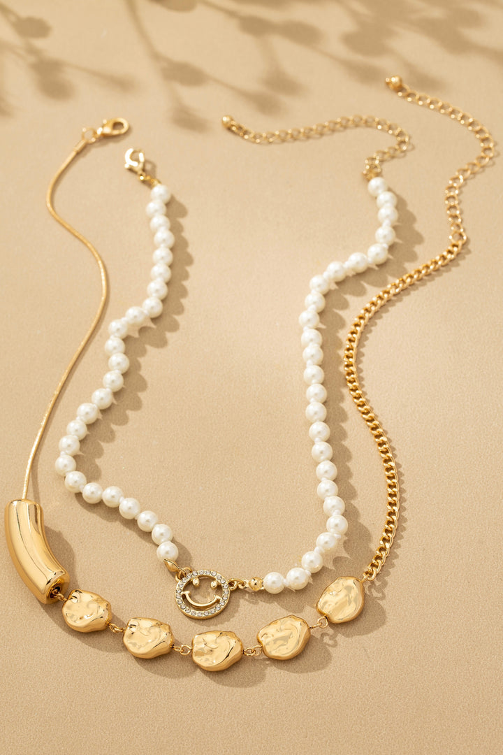 Conjunto de Collar de Perlas y Cuentas: Elegancia Artesanal para Mujer