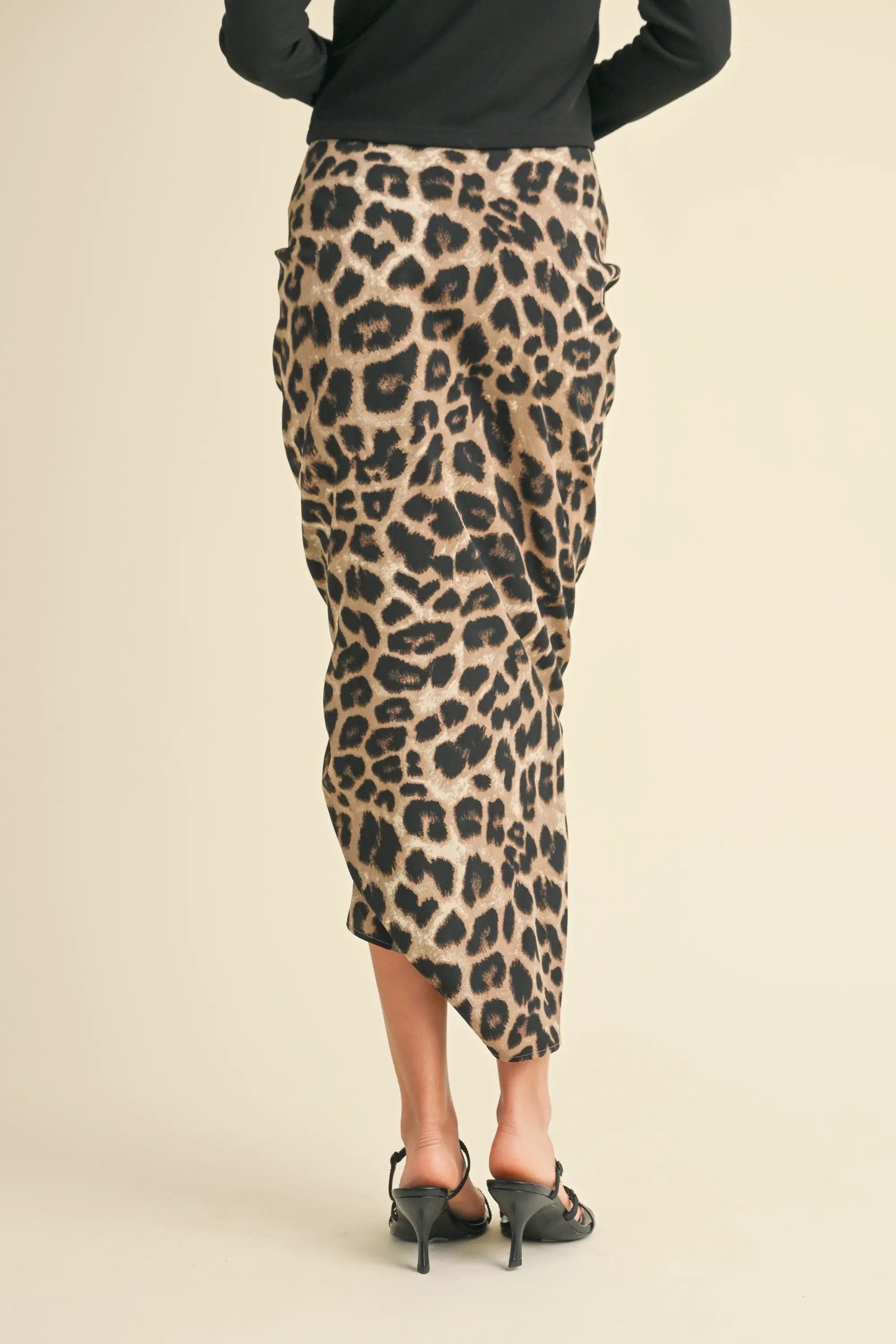 Falda Midi con Detalle Fruncido de Estampado Leopardo Animal by Yanet Collection