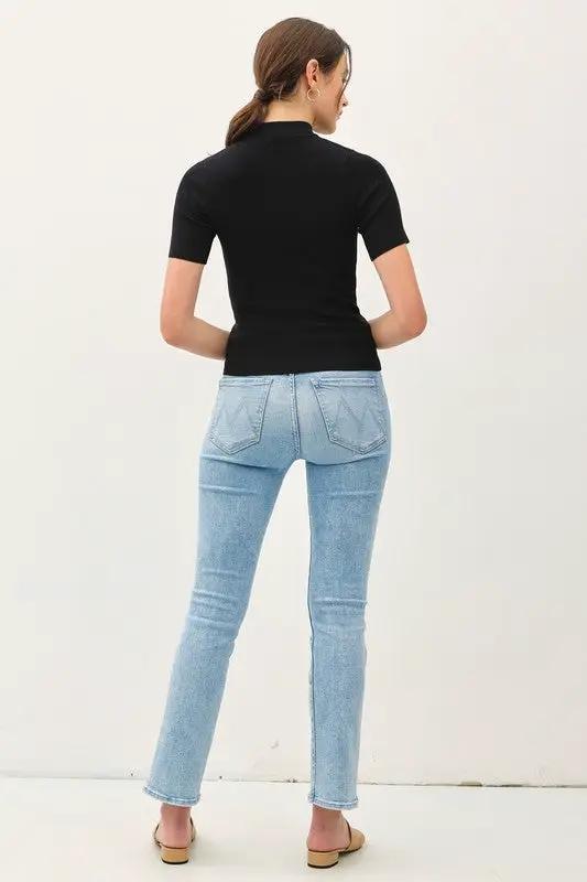 Blusa Suéter de Manga Corta con Cuello Mock en Color Sólido by Be Cool