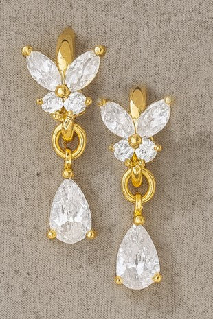 Aro de aro con mariposa y circonita cúbica AAA con forma de lágrima