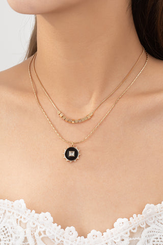 Conjunto de 2 Collares con Cuentas de Cubo y Moneda - Elegancia Sofisticada
