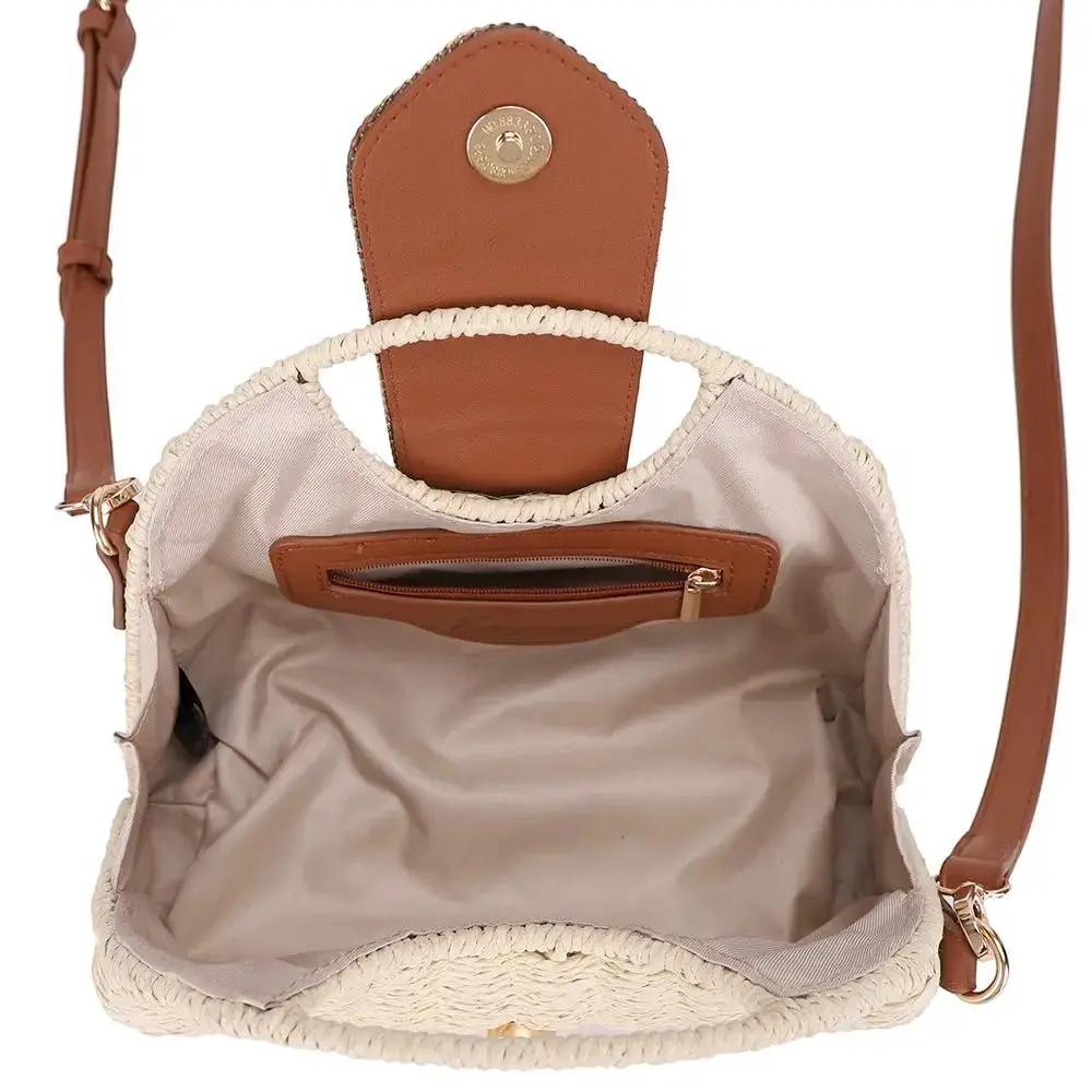 Bolso de paja trenzada con solapa decorativa by Joia Accessory