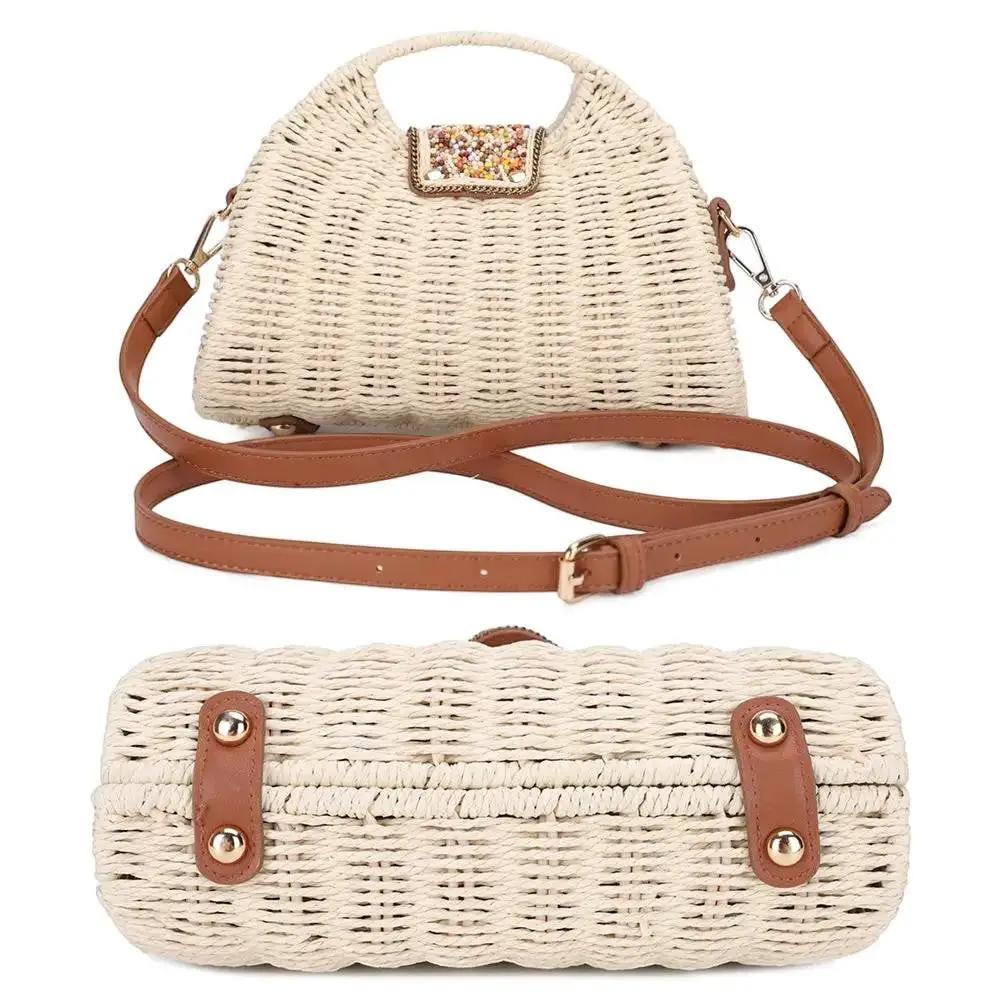 Bolso de paja trenzada con solapa decorativa by Joia Accessory