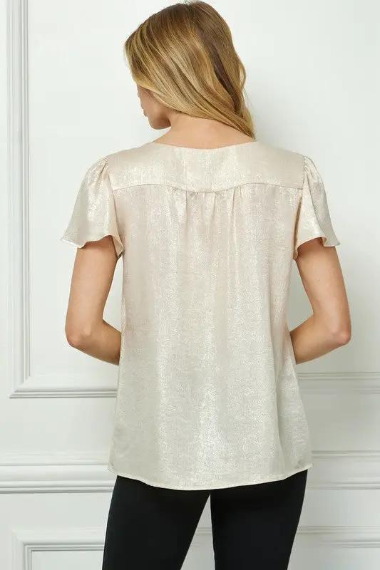 Blusa Elegante con Manga Lentejuelas y Detalle Dorado Beige by Yanet Collective