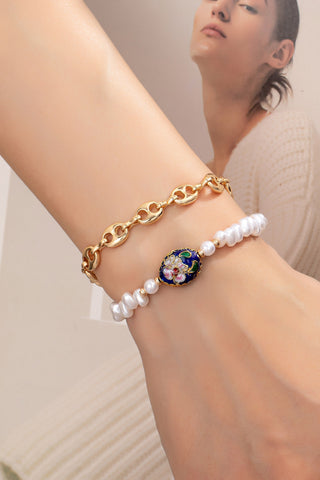 Elegante set de 2 pulseras: Cadena marina, perla cultivada y cloisonné floral