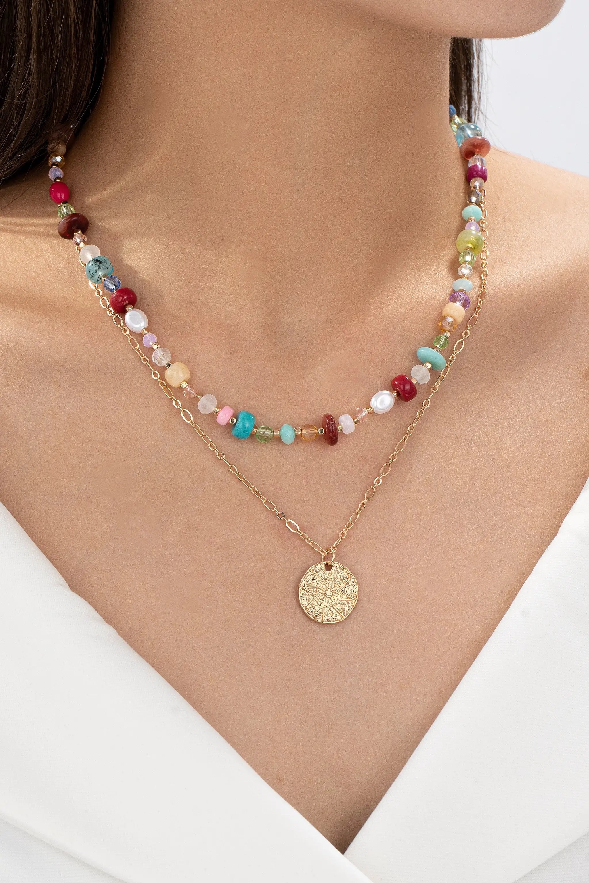 Collar de Cuentas Multicolor de 2 Hileras con Colgante de Estrella: Elegancia Bohemia by Yanet Collective