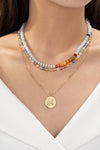 Collar Tricolor con Cuentas y Colgante de Trébol - Elegancia Artesanal