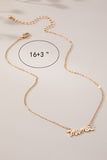 Collar con Colgante "Mamá" de Latón Cepillado - Elegancia en Cada Detalle