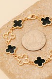 Brazalete de Cadena con Trébol Metálico y Epoxi - Elegancia y Estilo