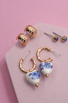 Pendientes de aro Huggie de porcelana y cerámica azul (trío)