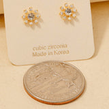 Pendientes de Flor con Circonita Cúbica Bañados en Oro: Elegancia Floral en Oro