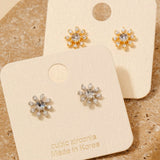 Pendientes de Flor con Circonita Cúbica Bañados en Oro: Elegancia Floral en Oro