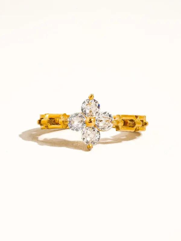 Anillo de Dama Finn-Gold con Flor y Circonita en Oro 18K - Estilo Elegante by Flanerie