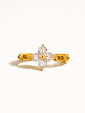 Anillo de Dama Finn-Gold con Flor y Circonita en Oro 18K - Estilo Elegante
