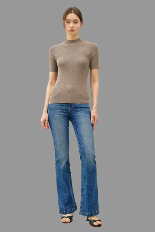 Blusa Suéter de Manga Corta con Cuello Mock en Color Sólido by Be Cool